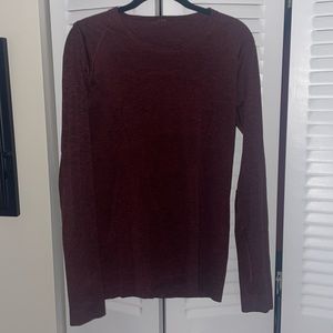 Lululemon Swiftly Tech 2.0 Long Sleeve. Maroon, Size 10.